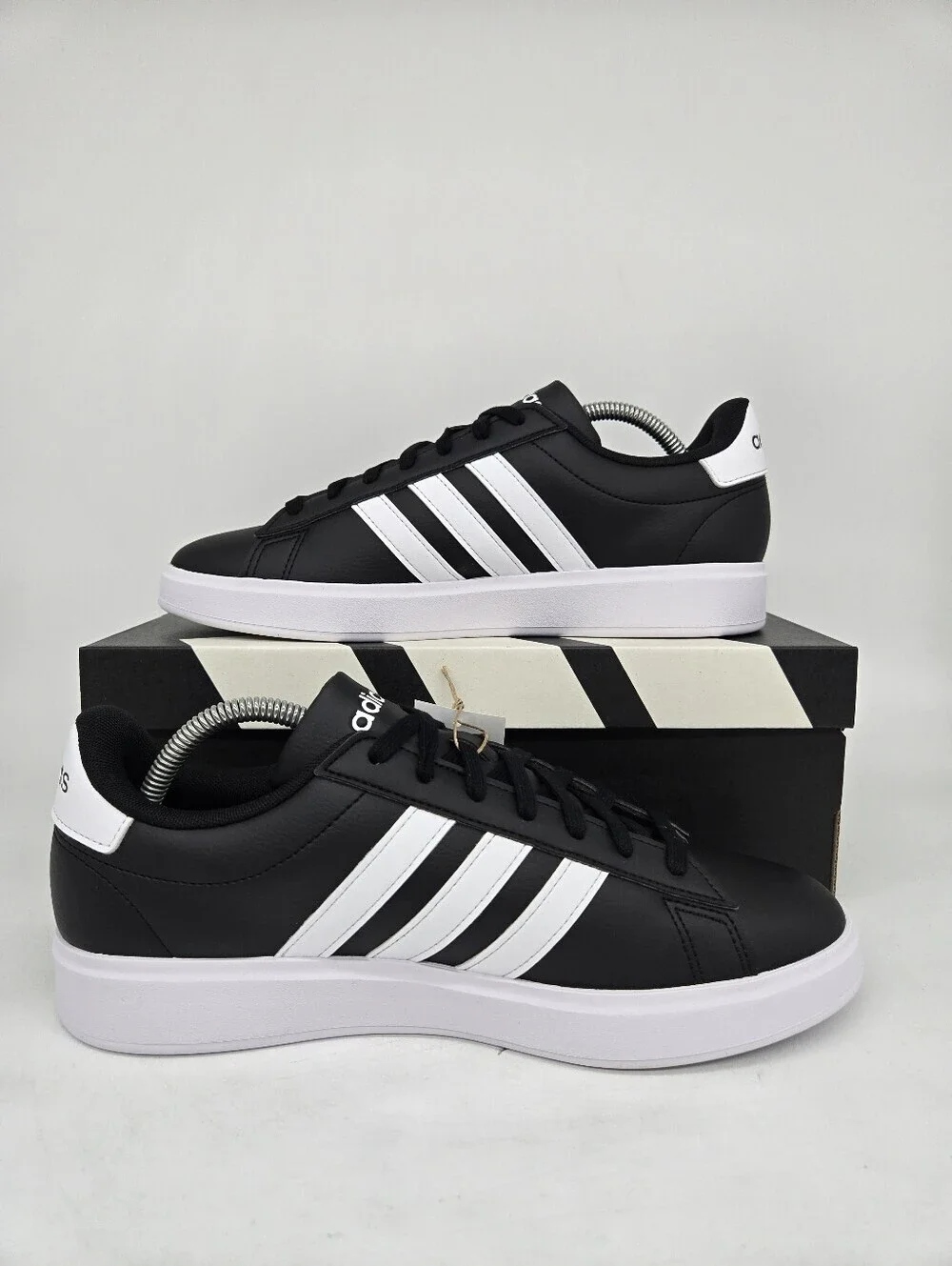 Adidas Men's Grand Court 2.0 GW9196 Black White Shoes Size 9 New